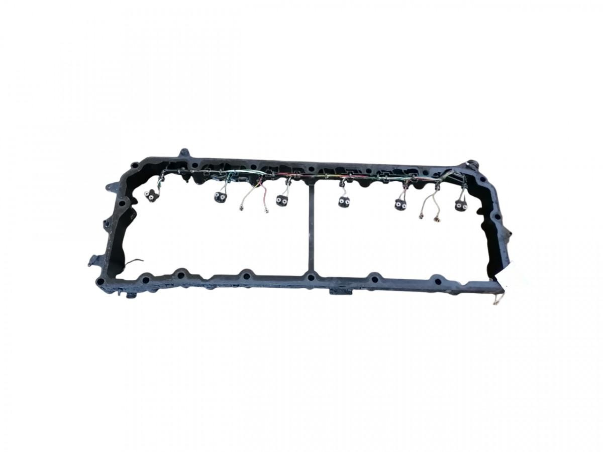 Volvo Vahekaas 21717750 - Culasse pour Camion: photos 1 Volvo Vahekaas 21717750 - Culasse pour Camion: photos 1