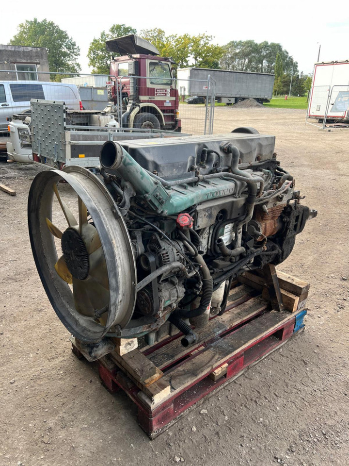 Volvo Volvo mootor D9A300 1638746 - Moteur pour Camion: photos 1 Volvo Volvo mootor D9A300 1638746 - Moteur pour Camion: photos 1