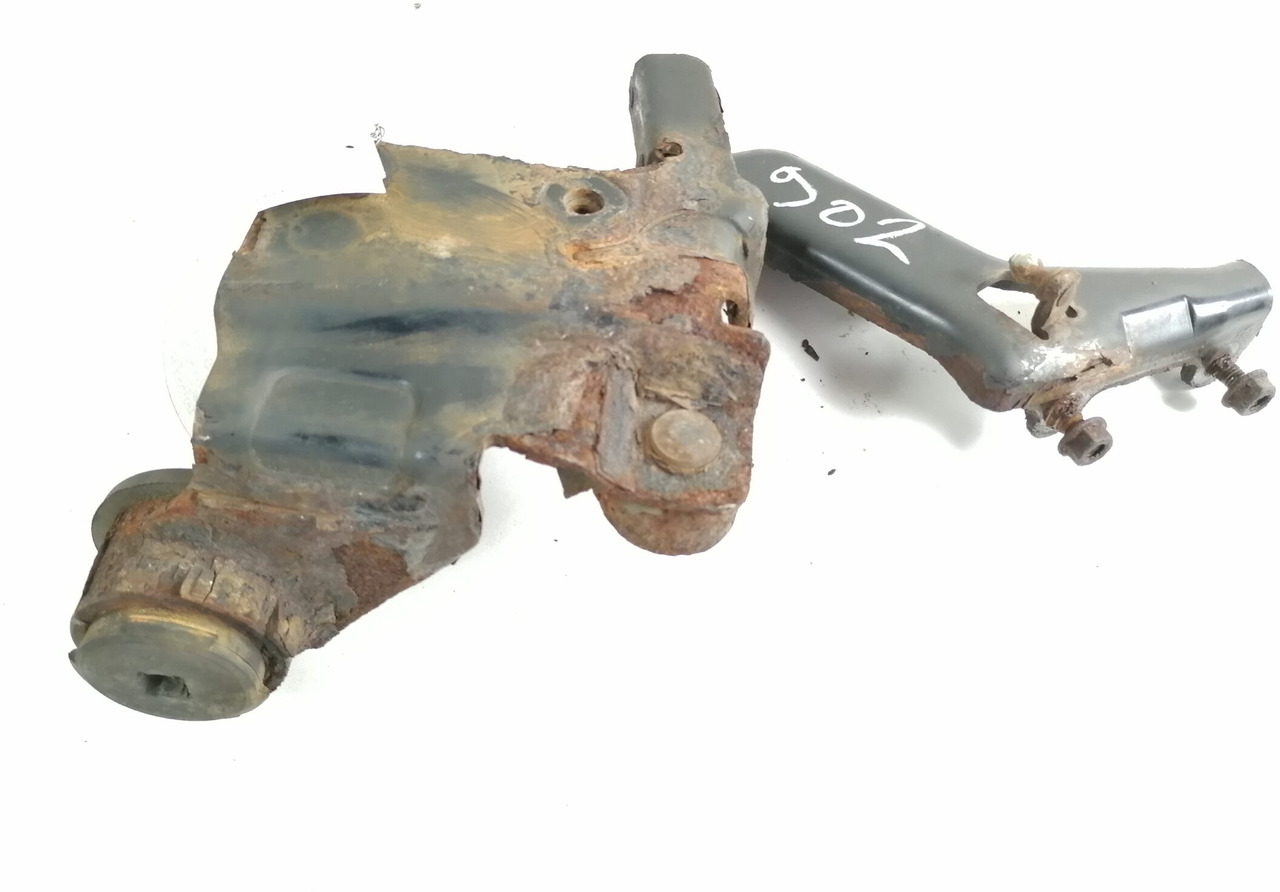 Volvo lower grille carrier hinge 20425955 - Calandre pour Camion: photos 1 Volvo lower grille carrier hinge 20425955 - Calandre pour Camion: photos 1