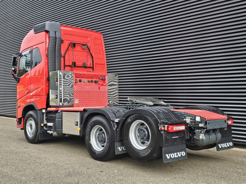Volvo FH 16 650 / 6x4 BOOGIE / HYDRAULIC / RETARDER / DYNAMIC STEER - Camion: photos 3 Volvo FH 16 650 / 6x4 BOOGIE / HYDRAULIC / RETARDER / DYNAMIC STEER - Camion: photos 3