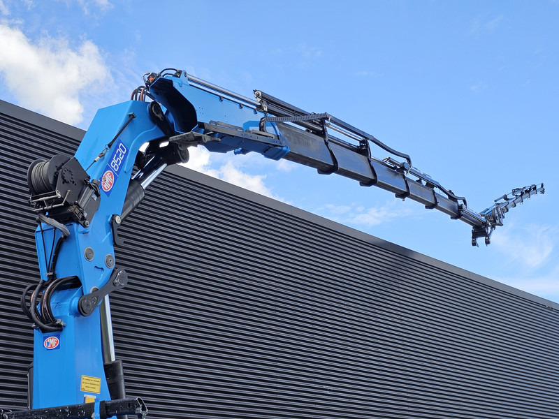 MAN TGX 35.480 8x4-4 / HMF 85 t/m + JIB / WINCH - Camion grue: photos 5 MAN TGX 35.480 8x4-4 / HMF 85 t/m + JIB / WINCH - Camion grue: photos 5