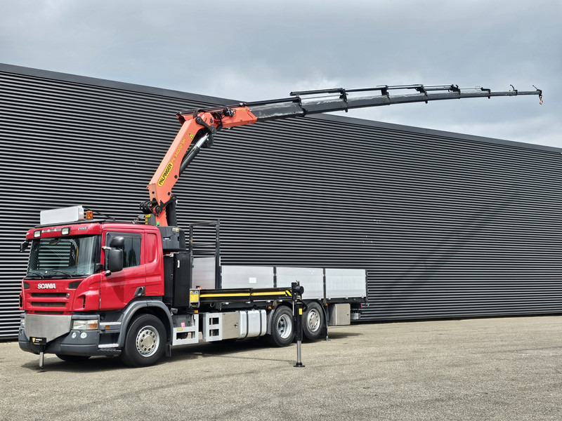 Scania P400 6X2-4 / PALFINGER 34 t/m / 8 x HYDR + WINCH - Camion grue: photos 1 Scania P400 6X2-4 / PALFINGER 34 t/m / 8 x HYDR + WINCH - Camion grue: photos 1