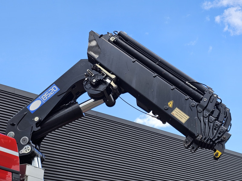 MAN TGX 37.480 8x2-6 / HMF 85 t/m CRANE / KRAN - Tracteur routier: photos 4 MAN TGX 37.480 8x2-6 / HMF 85 t/m CRANE / KRAN - Tracteur routier: photos 4