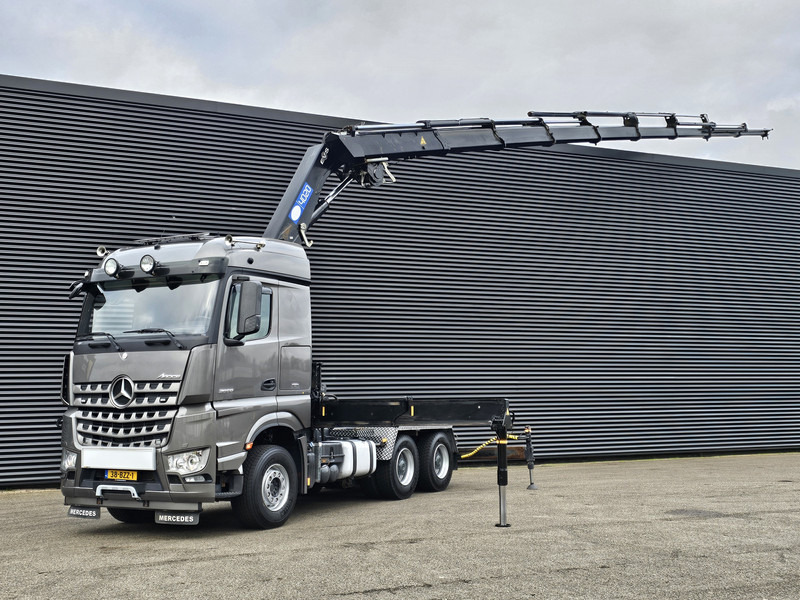 Mercedes-Benz Arocs 2658 6x4 / HMF 40 t/m - 21.3 mtr / WINCH - Tracteur routier: photos 1 Mercedes-Benz Arocs 2658 6x4 / HMF 40 t/m - 21.3 mtr / WINCH - Tracteur routier: photos 1