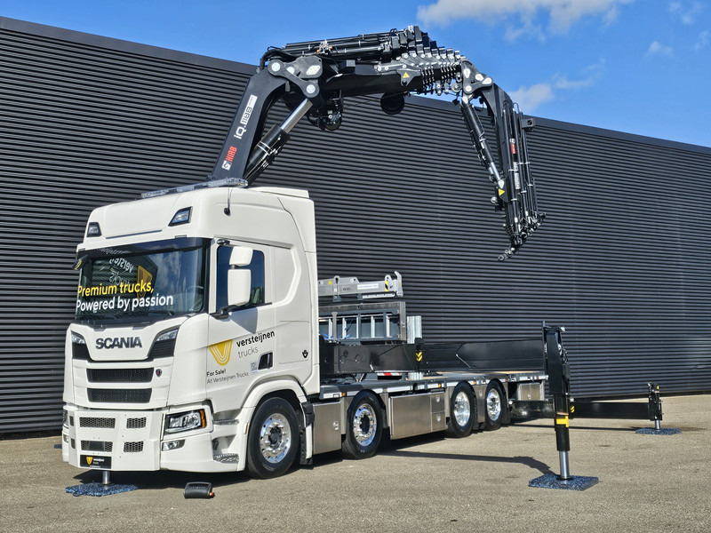 Scania R590 V8 / 8X2 / HIAB 1188 + JIB + WINCH - Tracteur routier: photos 3 Scania R590 V8 / 8X2 / HIAB 1188 + JIB + WINCH - Tracteur routier: photos 3