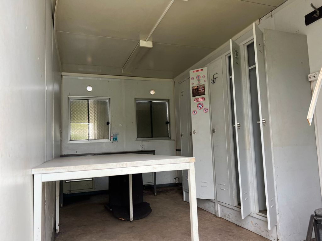 Büro Container mit Heizung Licht Tisch Schränke Büro Container mit Heizung Licht Tisch Schränke - Ampliroll/ Multibenne système: photos 5 Büro Container mit Heizung Licht Tisch Schränke Büro Container mit Heizung Licht Tisch Schränke - Ampliroll/ Multibenne système: photos 5
