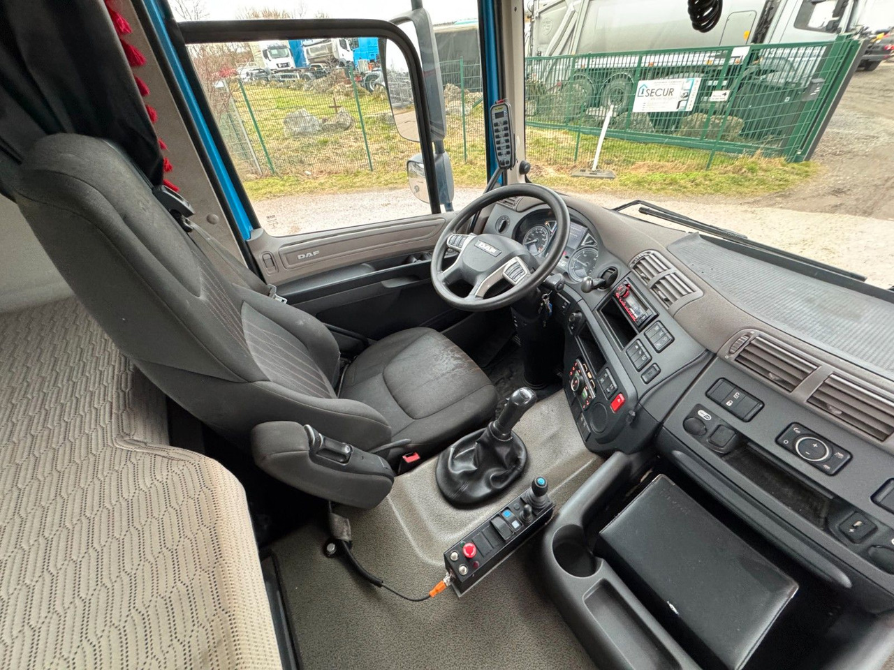 Crédit-bail DAF CF 480 6X2 Abroller Funk 8 Stück  neue Pirelli DAF CF 480 6X2 Abroller Funk 8 Stück  neue Pirelli DAF CF 480 6X2 Abroller Funk 8 Stück  neue Pirelli DAF CF 480 6X2 Abroller Funk 8 Stück  neue Pirelli: photos 13
