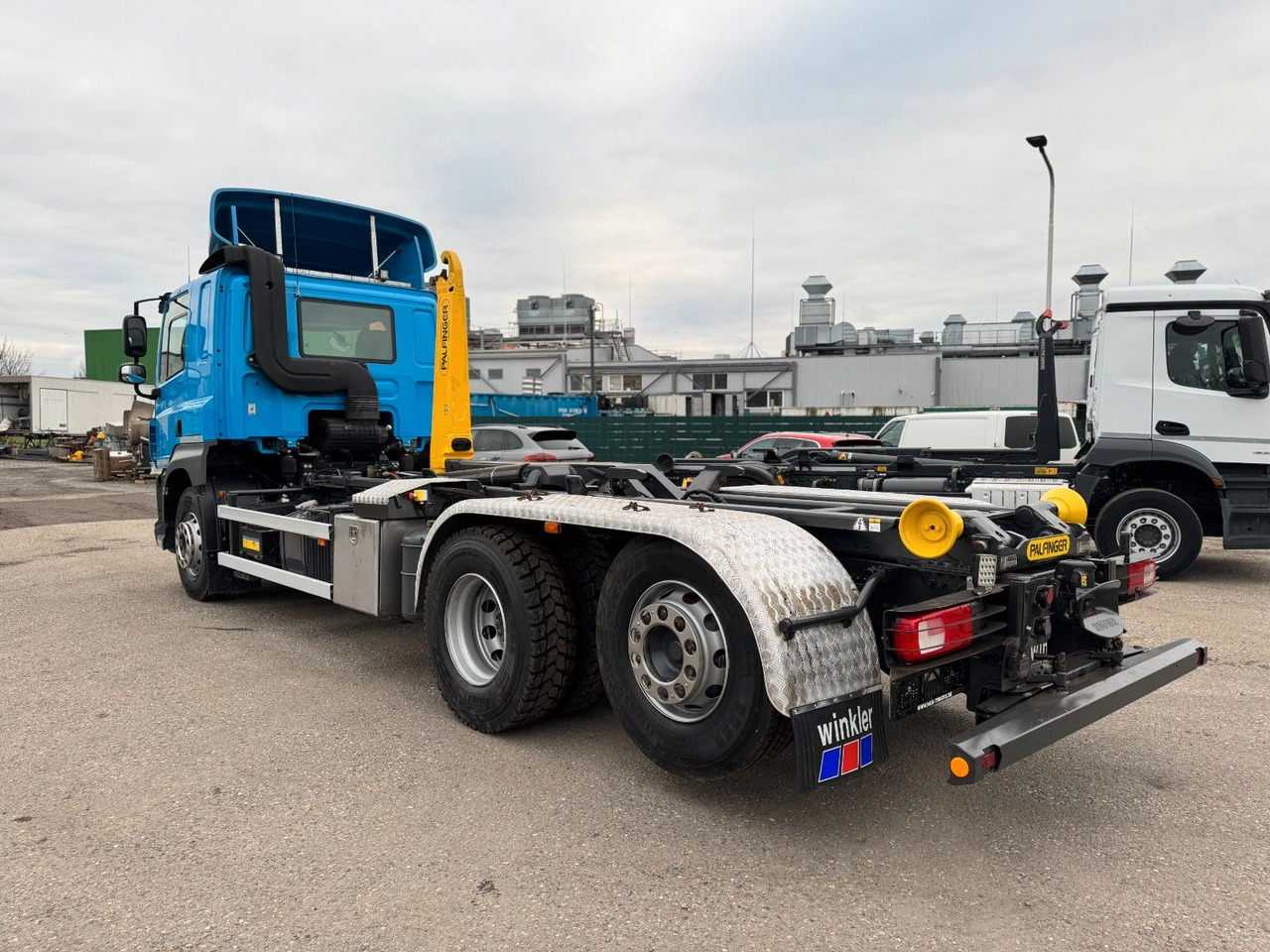 DAF CF 480 6X2 Abroller Funk 8 Stück neue Pirelli DAF CF 480 6X2 Abroller Funk 8 Stück neue Pirelli - Camion ampliroll: photos 3 DAF CF 480 6X2 Abroller Funk 8 Stück neue Pirelli DAF CF 480 6X2 Abroller Funk 8 Stück neue Pirelli - Camion ampliroll: photos 3