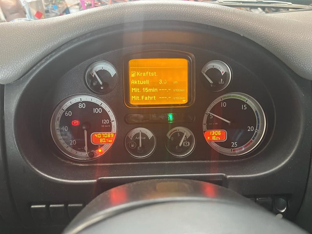 DAF CF 85.460 6X2 VDL Absetzer Top Zustand Retarder DAF CF 85.460 6X2 VDL Absetzer Top Zustand Retarder - Camion multibenne: photos 2 DAF CF 85.460 6X2 VDL Absetzer Top Zustand Retarder DAF CF 85.460 6X2 VDL Absetzer Top Zustand Retarder - Camion multibenne: photos 2