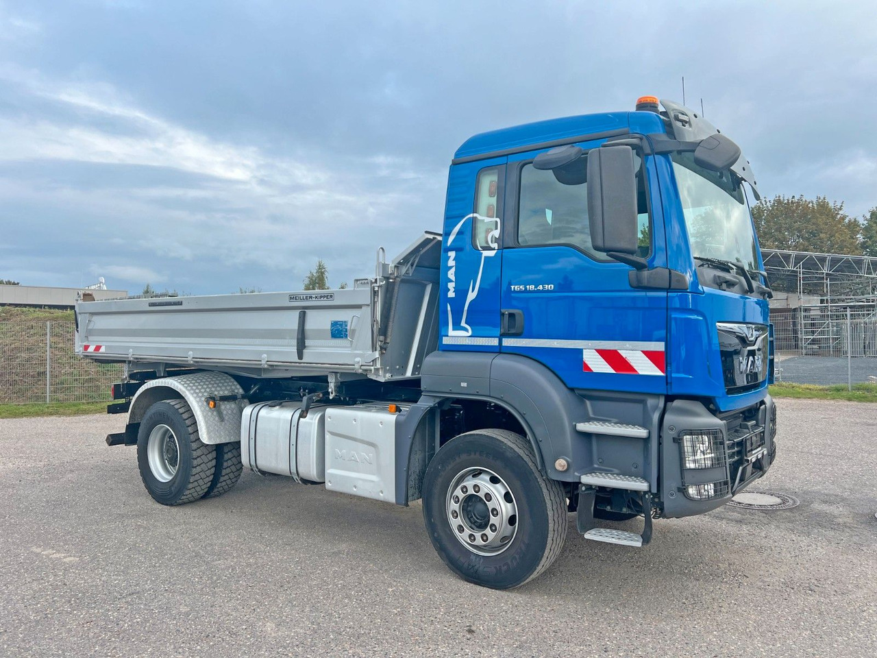 MAN 18.430 4X2 Meiller 3. Seitenkipper Top Zustand - Camion benne: photos 1 MAN 18.430 4X2 Meiller 3. Seitenkipper Top Zustand - Camion benne: photos 1