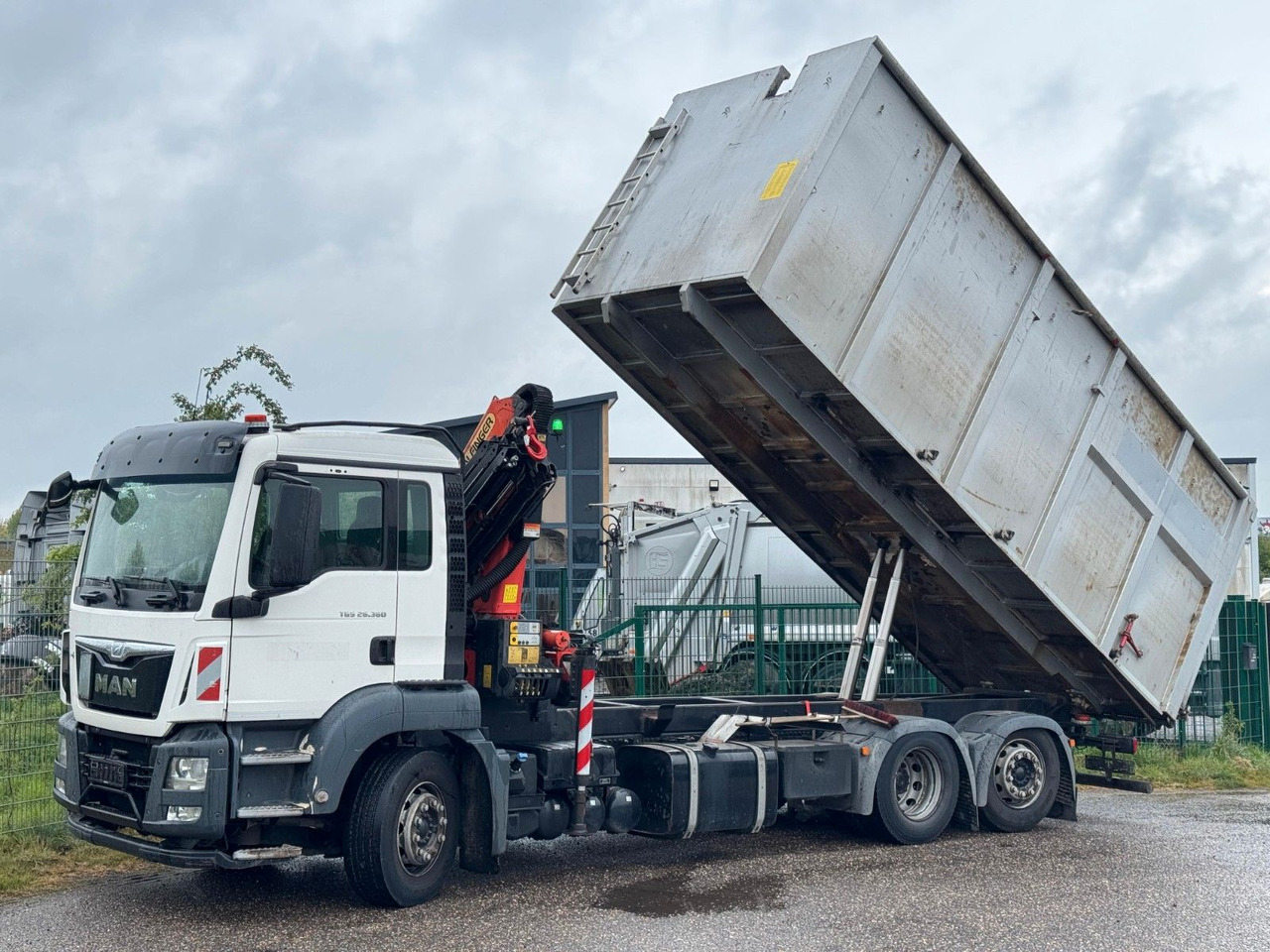 MAN 26.360 TGS Pafinger PK12002 Glaskipper 2 Trennw. - Camion benne: photos 1 MAN 26.360 TGS Pafinger PK12002 Glaskipper 2 Trennw. - Camion benne: photos 1