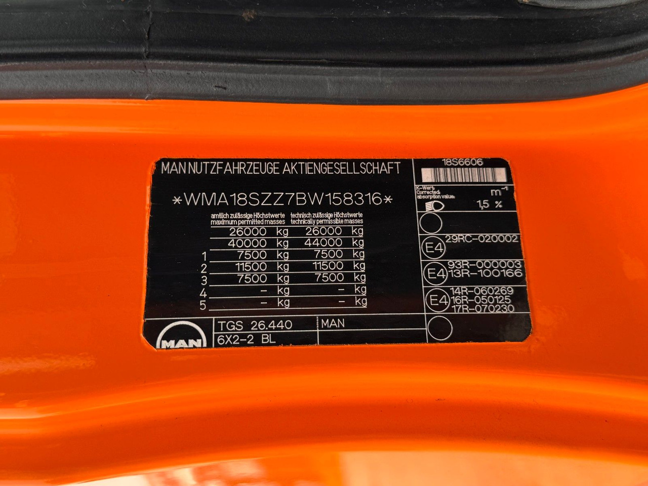 MAN 26.40 6X2 Multilift Abroller - Camion ampliroll: photos 4 MAN 26.40 6X2 Multilift Abroller - Camion ampliroll: photos 4