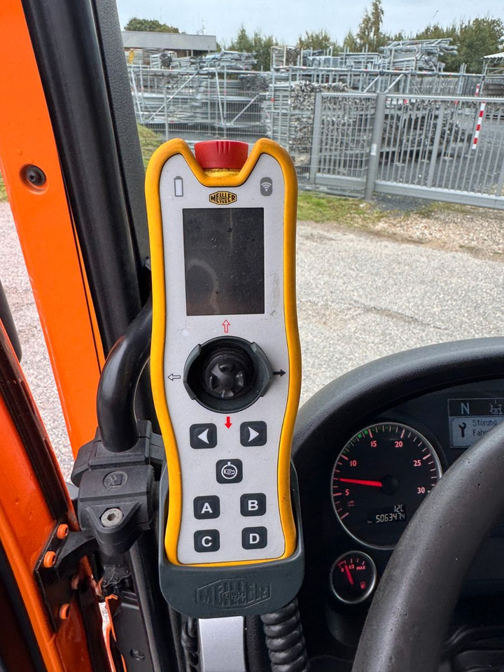 MAN 26.440 6X2 Meiller RK 20.70 mit Funk - Camion ampliroll: photos 4 MAN 26.440 6X2 Meiller RK 20.70 mit Funk - Camion ampliroll: photos 4