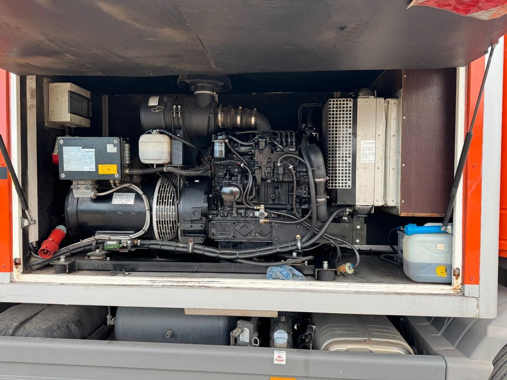 Mercedes-Benz 1224 4X2 Werkstattwagen Strom Generator Kompress - Remorqueuse: photos 4 Mercedes-Benz 1224 4X2 Werkstattwagen Strom Generator Kompress - Remorqueuse: photos 4