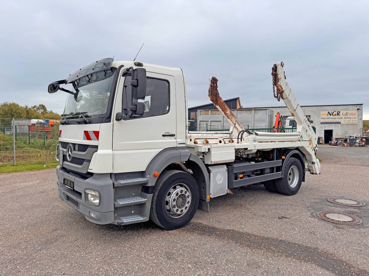 Camion benne Mercedes-Benz 1833 4X2 Meiller Tele Absetzkipper: photos 1