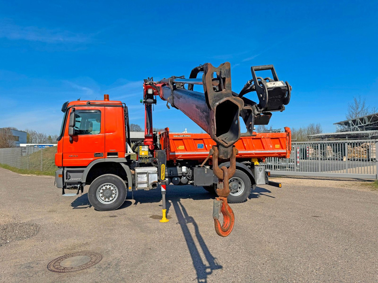 Mercedes-Benz 1844 4x4 Meiller 3S Bordmatik Palfinger PK16001K - Camion benne: photos 5 Mercedes-Benz 1844 4x4 Meiller 3S Bordmatik Palfinger PK16001K - Camion benne: photos 5