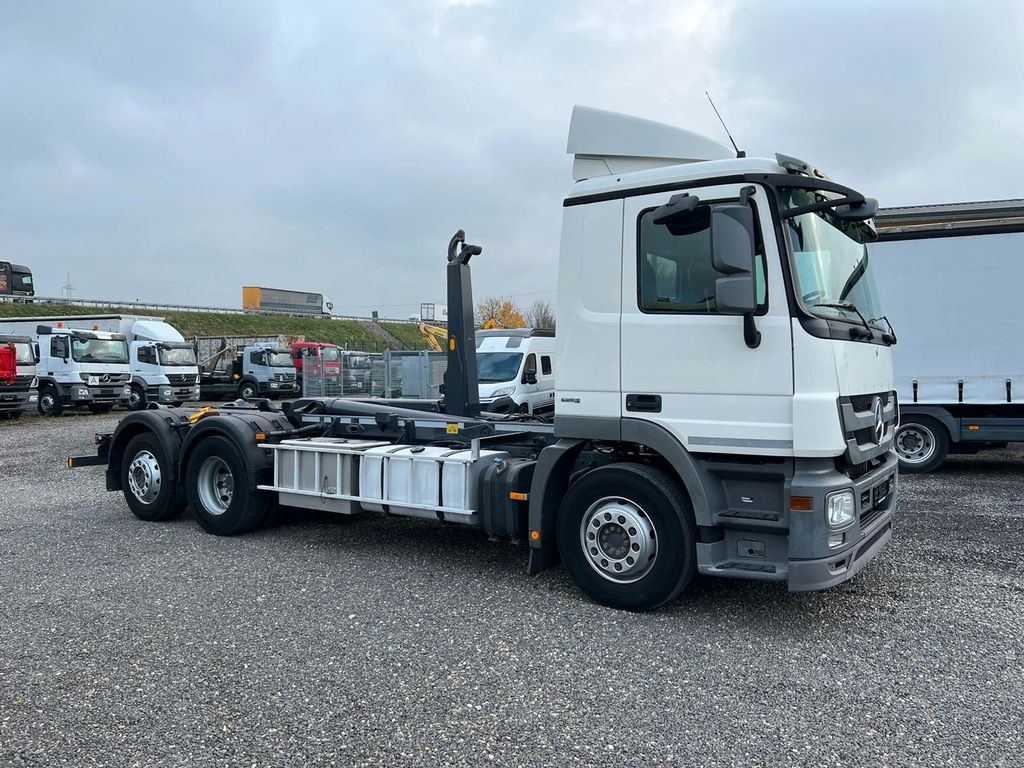 Mercedes-Benz 2541 6X2 Meiller Funk Zustand wie 200 tkm Mercedes-Benz 2541 6X2 Meiller RK 20.65 Funk | Top Zustand! - Camion ampliroll: photos 1 Mercedes-Benz 2541 6X2 Meiller Funk Zustand wie 200 tkm Mercedes-Benz 2541 6X2 Meiller RK 20.65 Funk | Top Zustand! - Camion ampliroll: photos 1
