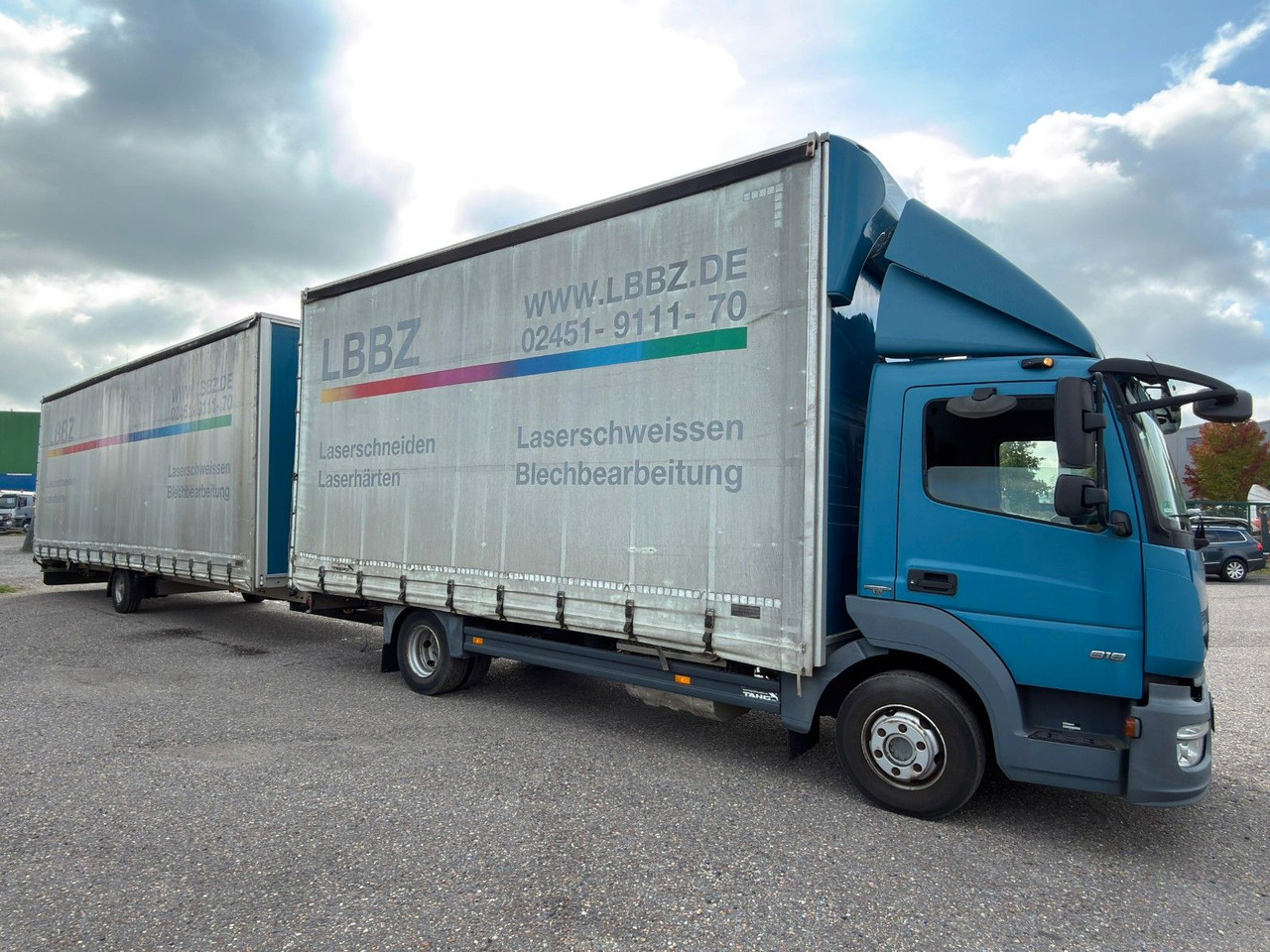 Mercedes-Benz 818 4X2 Pritsche & Plane & Tang Pritsche & Plane Mercedes-Benz 818 4X2 Pritsche & Plane & Tang Pritsche & Plane - Véhicule utilitaire plateau baché: photos 5 Mercedes-Benz 818 4X2 Pritsche & Plane & Tang Pritsche & Plane Mercedes-Benz 818 4X2 Pritsche & Plane & Tang Pritsche & Plane - Véhicule utilitaire plateau baché: photos 5