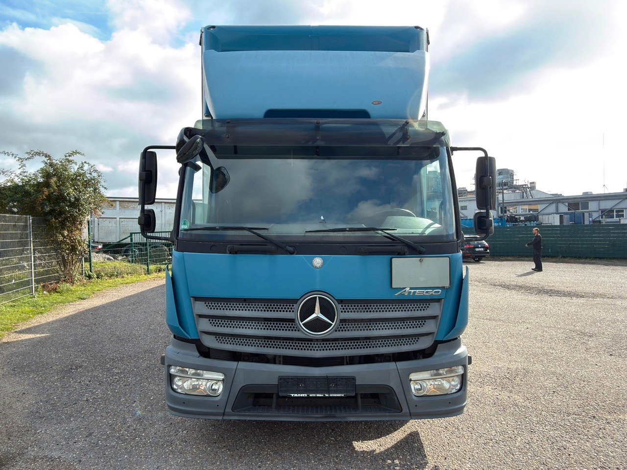 Mercedes-Benz 818 4X2 Pritsche & Plane & Tang Pritsche & Plane Mercedes-Benz 818 4X2 Pritsche & Plane & Tang Pritsche & Plane - Véhicule utilitaire plateau baché: photos 4 Mercedes-Benz 818 4X2 Pritsche & Plane & Tang Pritsche & Plane Mercedes-Benz 818 4X2 Pritsche & Plane & Tang Pritsche & Plane - Véhicule utilitaire plateau baché: photos 4