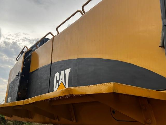 CAT 390DL - Pelle sur chenille: photos 2 CAT 390DL - Pelle sur chenille: photos 2