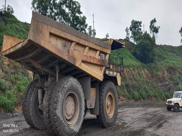 CAT 777E - Tombereau rigide: photos 3 CAT 777E - Tombereau rigide: photos 3