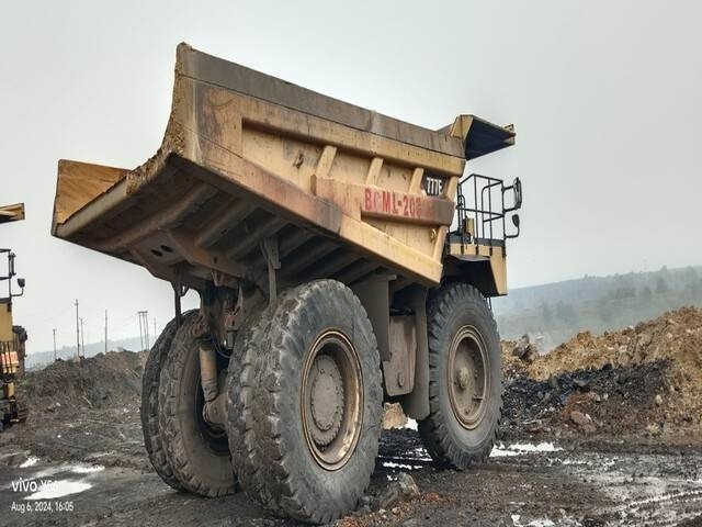 CAT 777E - Tombereau rigide: photos 3 CAT 777E - Tombereau rigide: photos 3