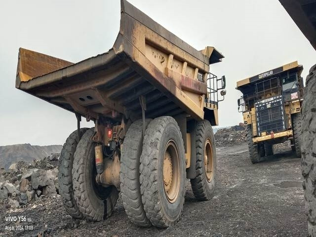 CAT 777E - Tombereau rigide: photos 3 CAT 777E - Tombereau rigide: photos 3