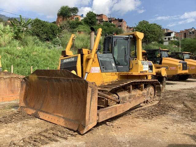 Komatsu D85EX-15 - Bulldozer: photos 1 Komatsu D85EX-15 - Bulldozer: photos 1