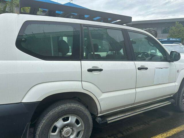 Toyota Prado - Voiture: photos 2 Toyota Prado - Voiture: photos 2