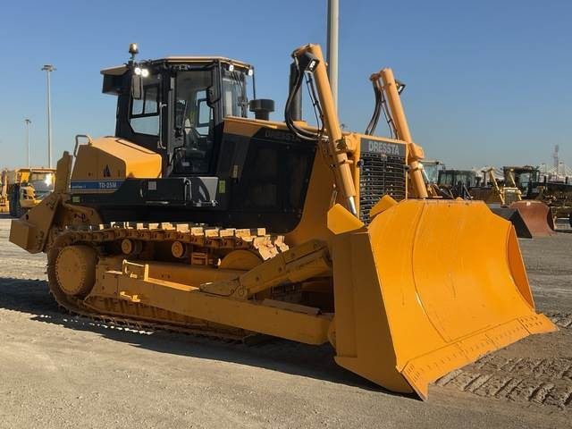 Dressta TD25M - Bulldozer: photos 4 Dressta TD25M - Bulldozer: photos 4