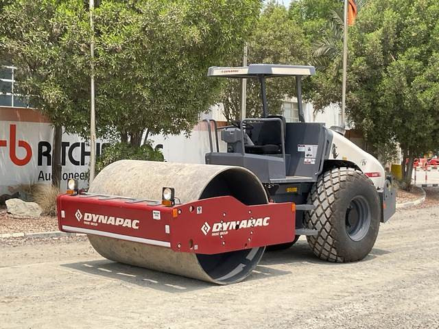 Dynapac CA305 - Compacteur à pieds de mouton/ Monocylindre: photos 1 Dynapac CA305 - Compacteur à pieds de mouton/ Monocylindre: photos 1