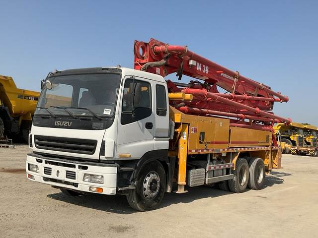 Isuzu - Camion pompe: photos 1 Isuzu - Camion pompe: photos 1