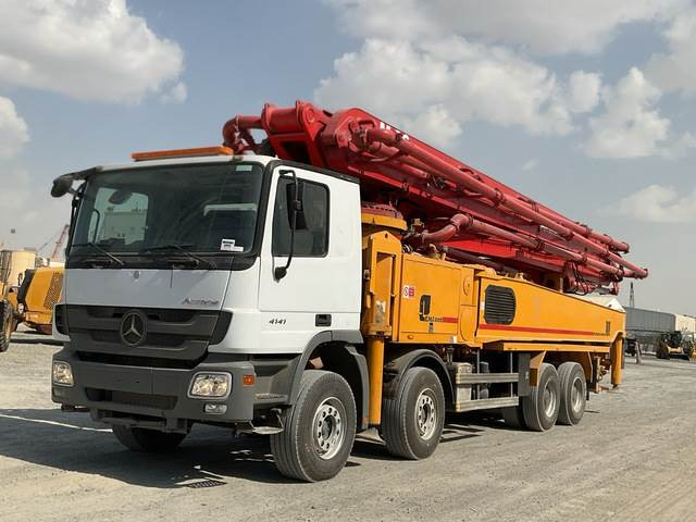 Mercedes-Benz Actros 4141 - Camion pompe: photos 1 Mercedes-Benz Actros 4141 - Camion pompe: photos 1