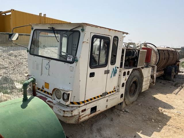 Muhlhauser PMT 4000 - Camion malaxeur: photos 1 Muhlhauser PMT 4000 - Camion malaxeur: photos 1