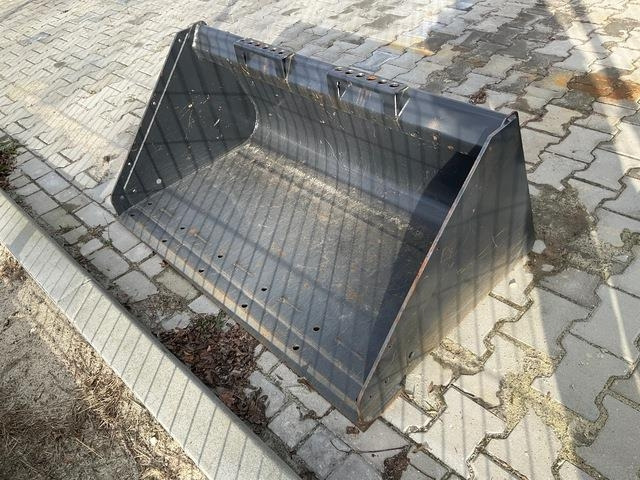 Bobcat - Godet pour chargeur: photos 1 Bobcat - Godet pour chargeur: photos 1