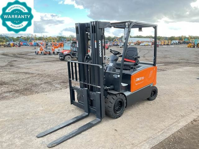 Doosan B35X-7 PLUS - Chariot élévateur électrique: photos 1 Doosan B35X-7 PLUS - Chariot élévateur électrique: photos 1