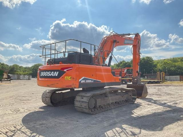 Doosan DX300LC-7 - Pelle sur chenille: photos 3 Doosan DX300LC-7 - Pelle sur chenille: photos 3