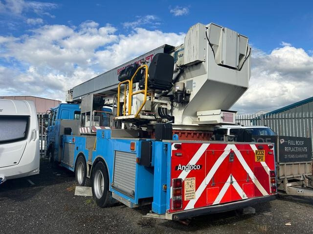 Volvo FL10 - Camion grue: photos 2 Volvo FL10 - Camion grue: photos 2