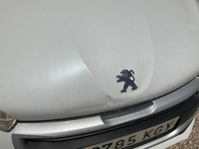 Voiture Peugeot 208: photos 19