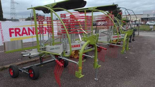 CLAAS Liner 420 - Faneuse: photos 1 CLAAS Liner 420 - Faneuse: photos 1