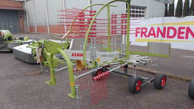 CLAAS Liner 420 - Faneuse: photos 4 CLAAS Liner 420 - Faneuse: photos 4