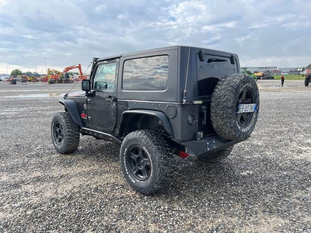 Chrysler Jeep Wrangler - Voiture: photos 2 Chrysler Jeep Wrangler - Voiture: photos 2