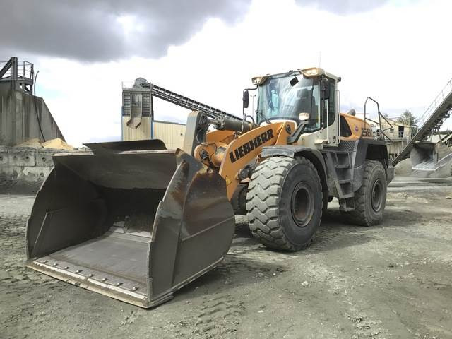 Liebherr L580 - Chargeuse sur pneus: photos 1 Liebherr L580 - Chargeuse sur pneus: photos 1