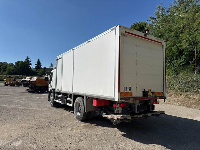 Renault C380 - Camion fourgon: photos 2 Renault C380 - Camion fourgon: photos 2