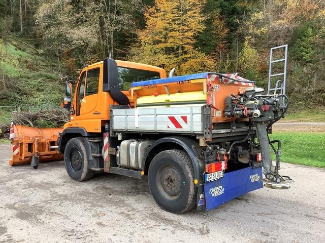 MB Trac Unimog U300 - Engin de déneigement: photos 3 MB Trac Unimog U300 - Engin de déneigement: photos 3