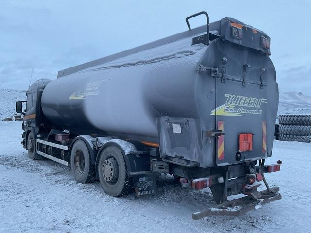 Scania P114LB-380 - Camion citerne: photos 2 Scania P114LB-380 - Camion citerne: photos 2