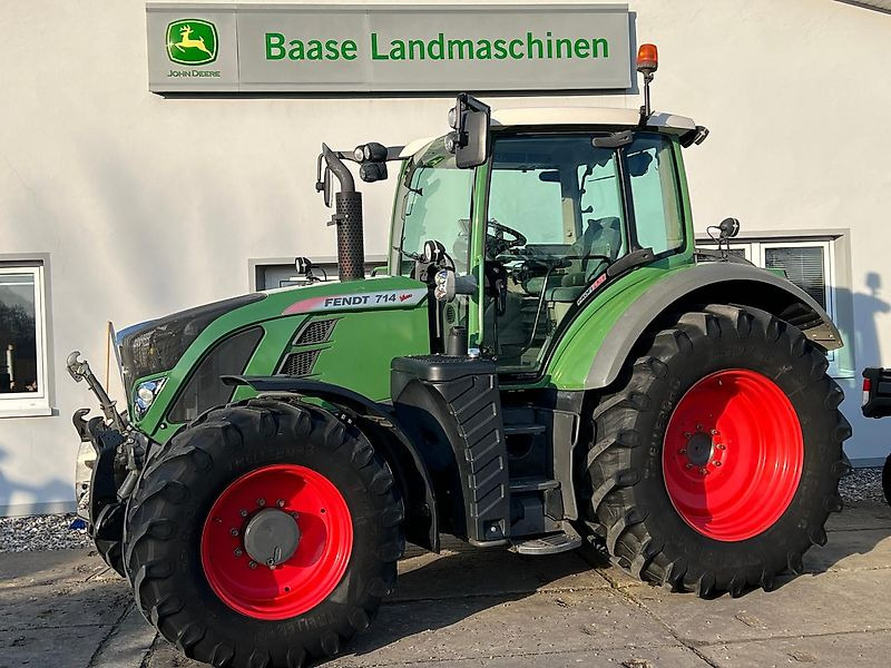 Fendt 714 Vario ProfiPlus - Tracteur agricole: photos 1 Fendt 714 Vario ProfiPlus - Tracteur agricole: photos 1