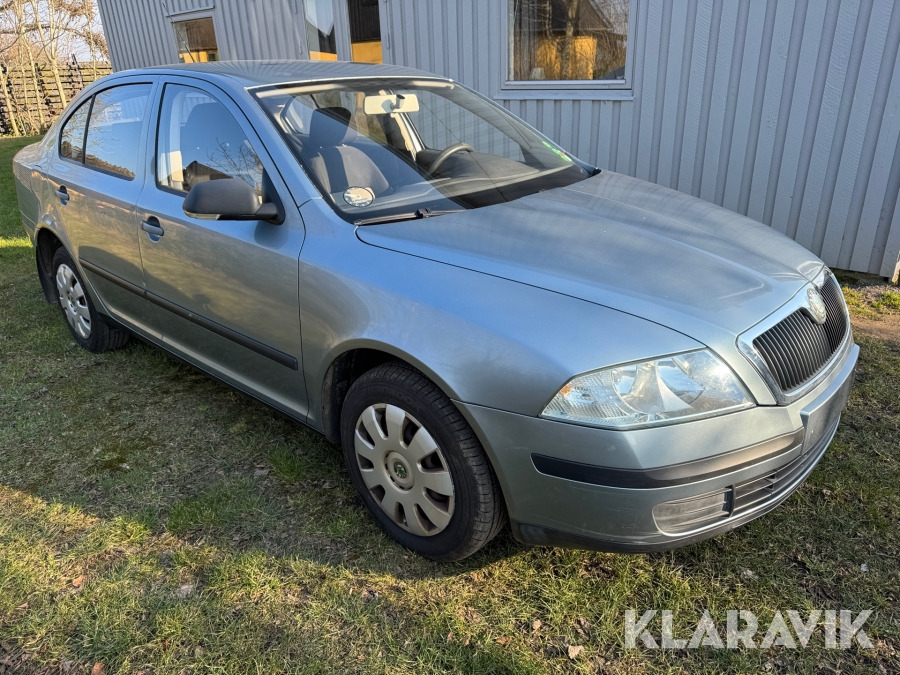 Personbil Skoda Octavia 1,6 - Voiture: photos 3 Personbil Skoda Octavia 1,6 - Voiture: photos 3