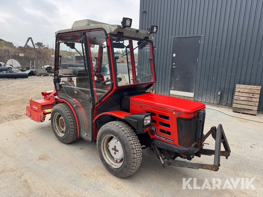 Redskabsbærer Antonio Carraro Tigretrac 2500 - Tracteur communal: photos 3 Redskabsbærer Antonio Carraro Tigretrac 2500 - Tracteur communal: photos 3