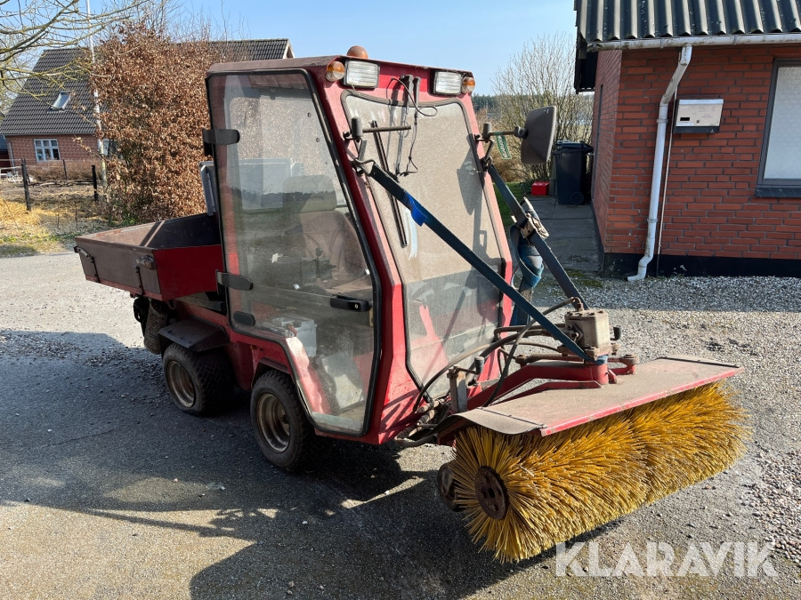 Redskabsbærer HTF Boxer 4wd med kost - Tracteur communal: photos 2 Redskabsbærer HTF Boxer 4wd med kost - Tracteur communal: photos 2